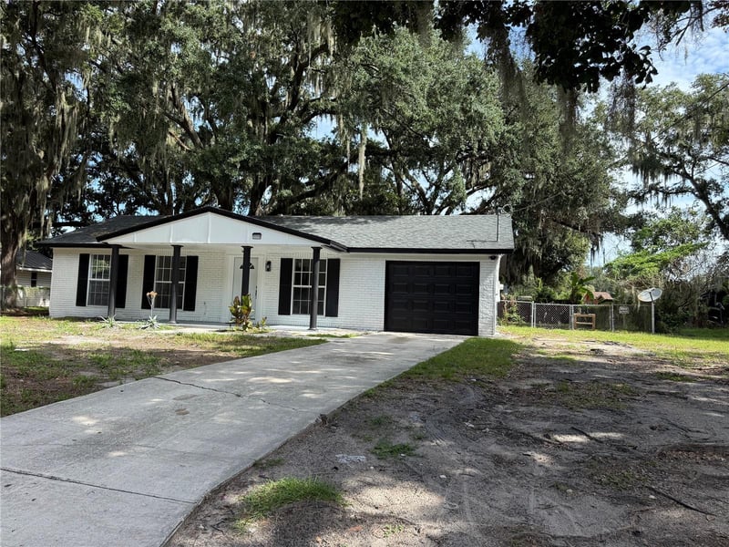 3008 Oakview Ln, Plant City, FL 33566