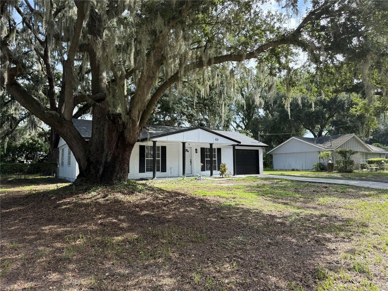 3008 Oakview Ln, Plant City, FL 33566