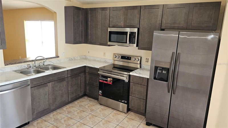 12629 Evington Point Dr, Riverview, FL 33579