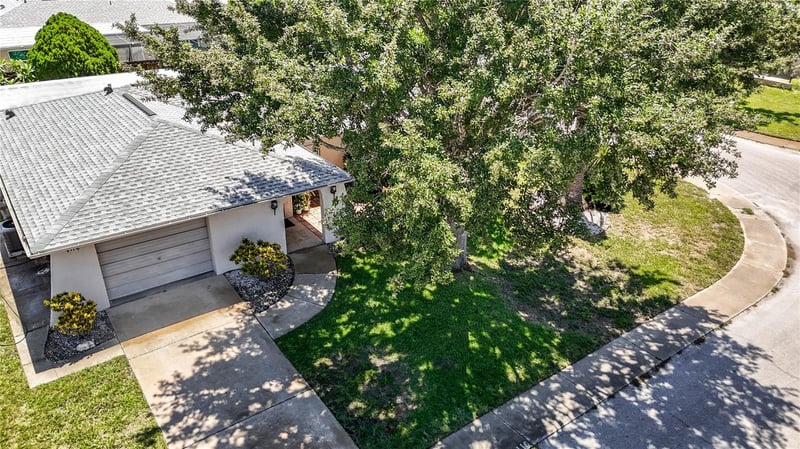 9116 Farmington Ln, Port Richey, FL 34668