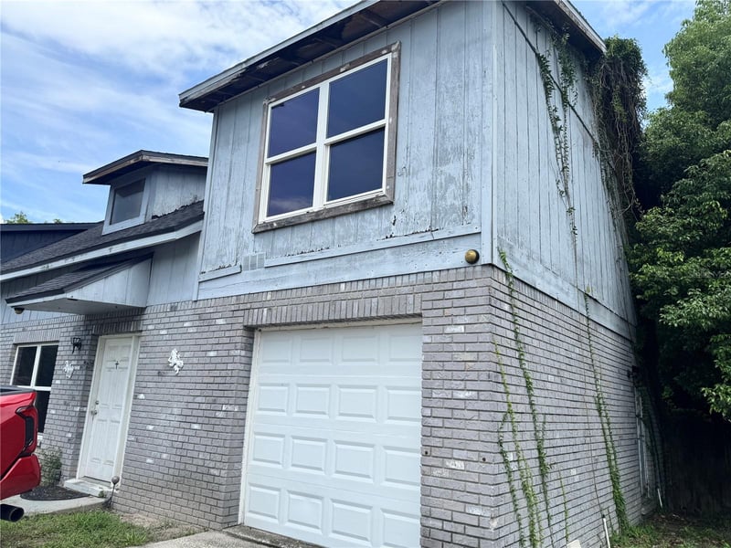 717 Gasparino Ct, Seffner, FL 33584