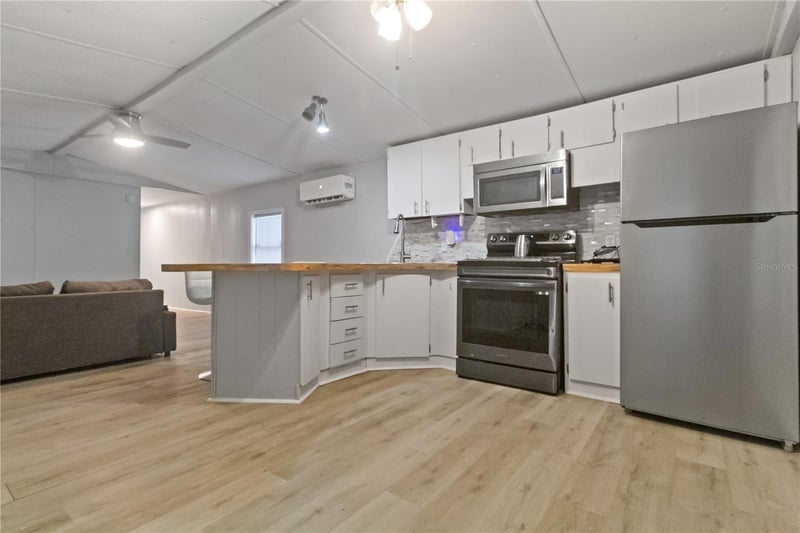 11301 Edison Ave, New Port Richey, FL 34654