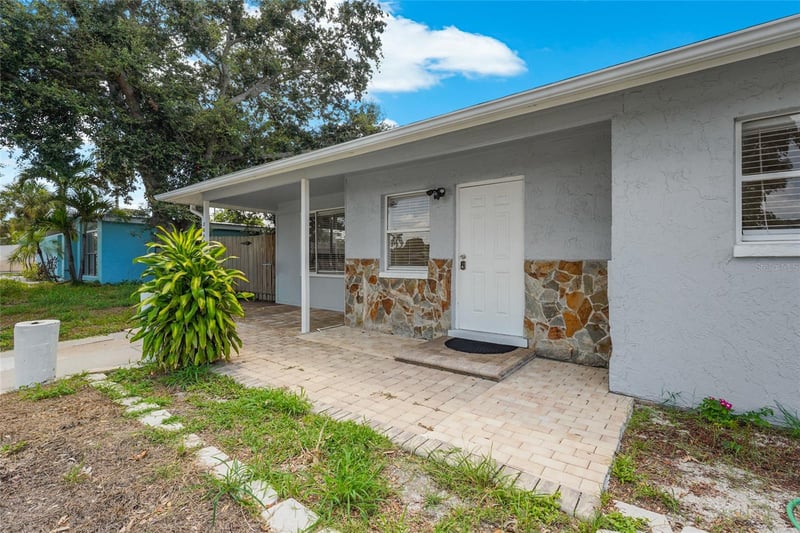 2003 Princeton Ave, Bradenton, FL 34207