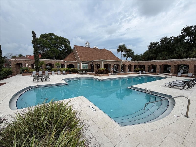10200 Gandy Blvd N #512, St Petersburg, FL 33702