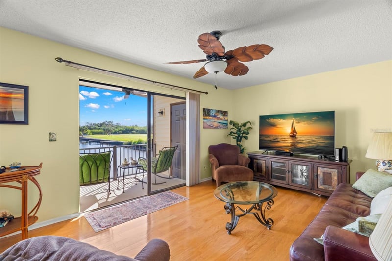 412 Moorings Cove Dr #7H, Tarpon Springs, FL 34689