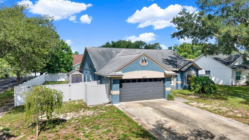 1427 Bay View St, Tarpon Springs, FL 34689