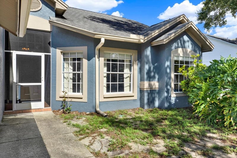 1427 Bay View St, Tarpon Springs, FL 34689