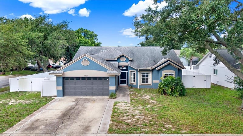 1427 Bay View St, Tarpon Springs, FL 34689