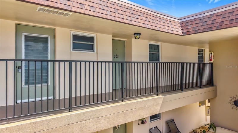 9945 47th Ave #203, St Petersburg, FL 33708