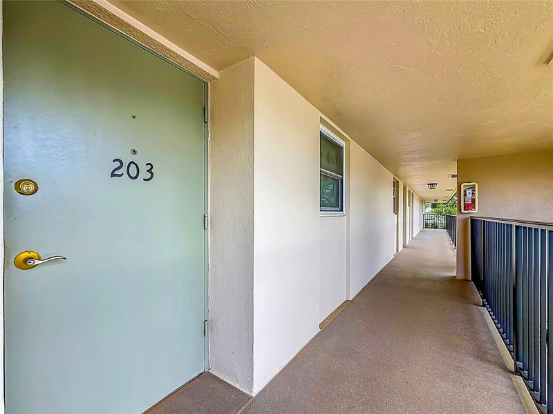 9945 47th Ave #203, St Petersburg, FL 33708