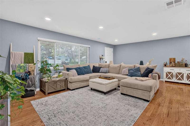 11373 67th Ave, Seminole, FL 33772