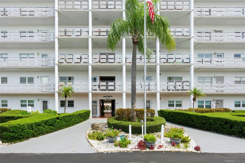 5501 80th St #402, St Petersburg, FL 33709