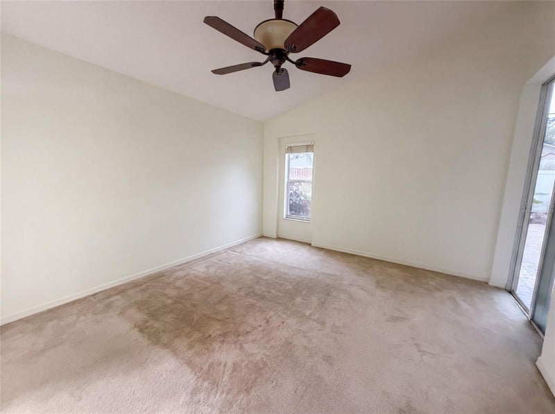 6941 Crown Lake Dr, Gibsonton, FL 33534