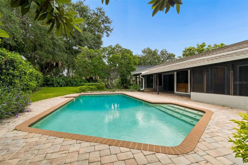4407 Carrollwood Village Dr, Tampa, FL 33618