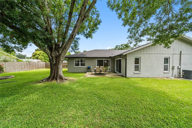 1928 Old Sawmill Rd, Brandon, FL 33510