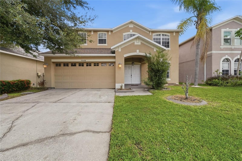11335 Village Brook Dr, Riverview, FL 33579