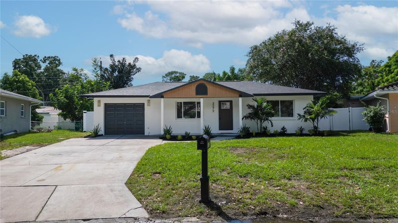 3272 54th St N, St Petersburg, FL 33710