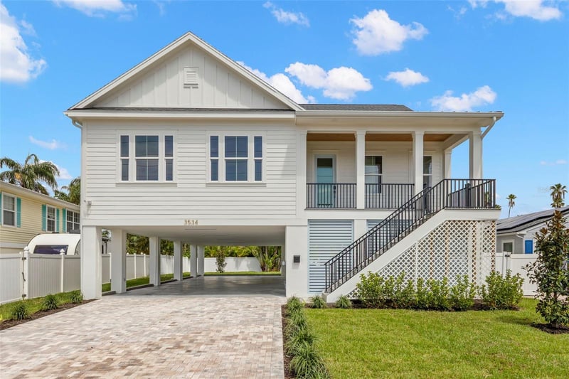 3534 Overlook Dr NE, St Petersburg, FL 33703