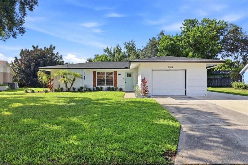 3509 64th St, Bradenton, FL 34209
