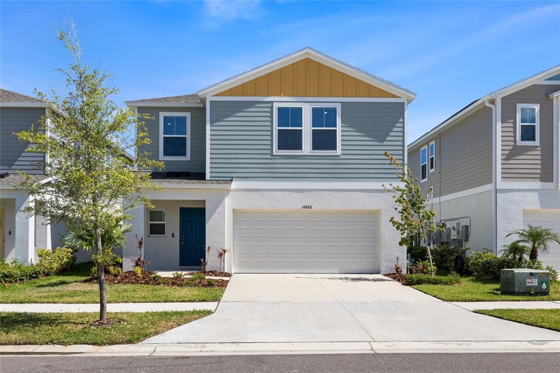 14886 Summer Branch Dr, Lithia, FL 33547