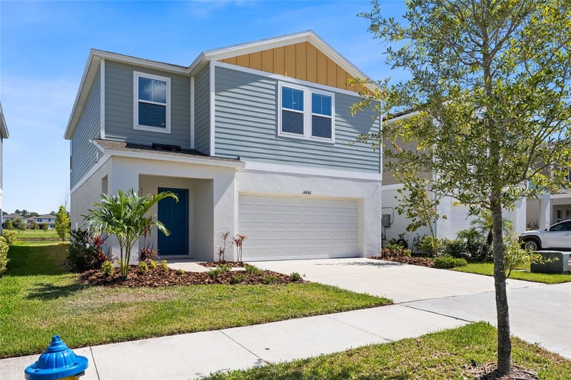 14886 Summer Branch Dr, Lithia, FL 33547