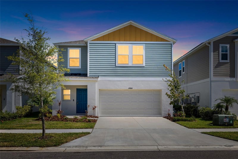 14886 Summer Branch Dr, Lithia, FL 33547