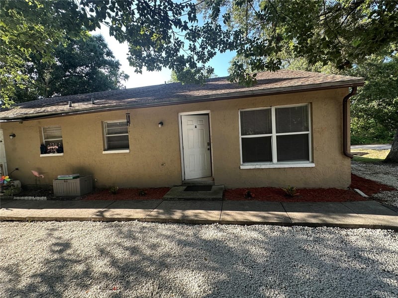 9406 N Hartts Dr, Tampa, FL 33617