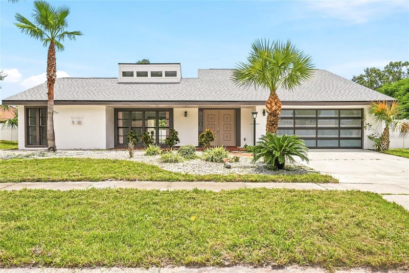 8215 La Serena Dr, Tampa, FL 33614