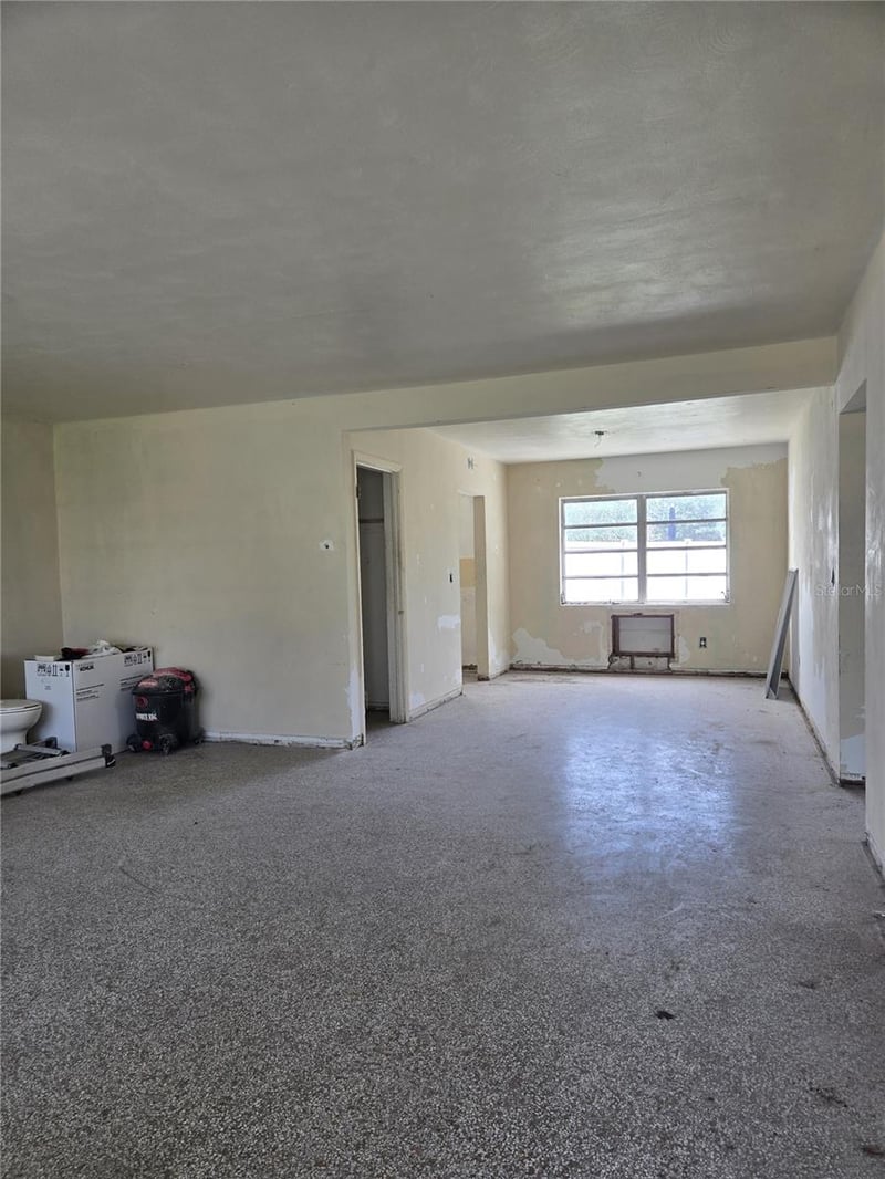 1216 Franklin Cir, Clearwater, FL 33756