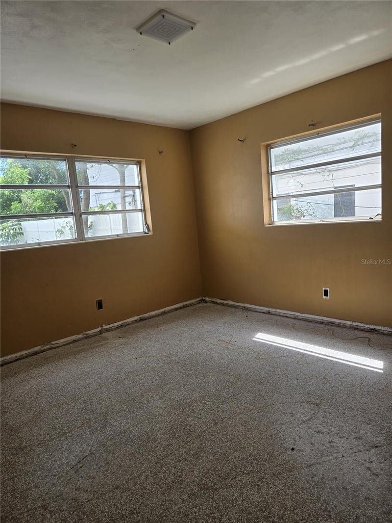 1216 Franklin Cir, Clearwater, FL 33756