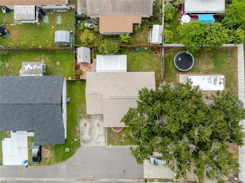 10118 Hunters Point Ct, Tampa, FL 33615