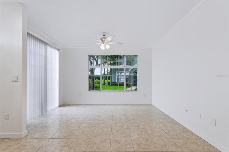 9818 Lake Chase Island Way #9818, Tampa, FL 33626