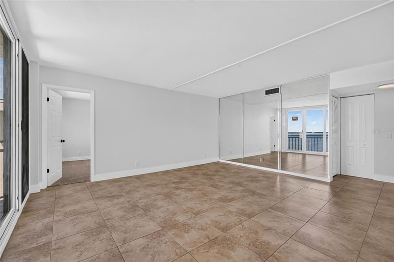 5541 Puerta Del Sol Blvd #412, St Petersburg, FL 33715