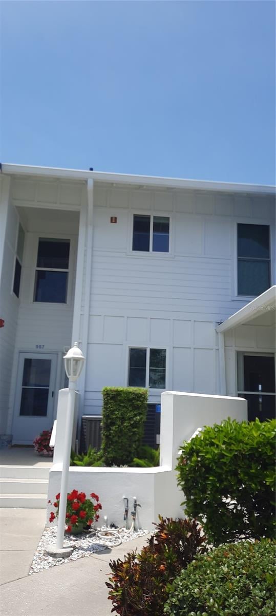 957 Sandpiper Cir, Bradenton, FL 34209