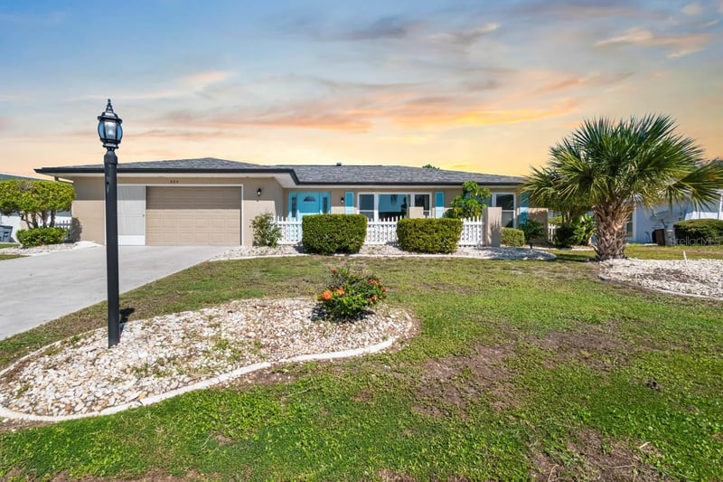 234 Amesbury Cir, Sun City Center, FL 33573