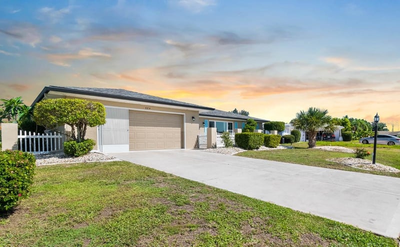 234 Amesbury Cir, Sun City Center, FL 33573