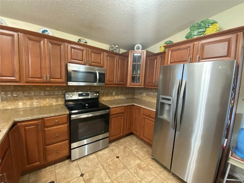 1420 Windjammer Pl, Valrico, FL 33594