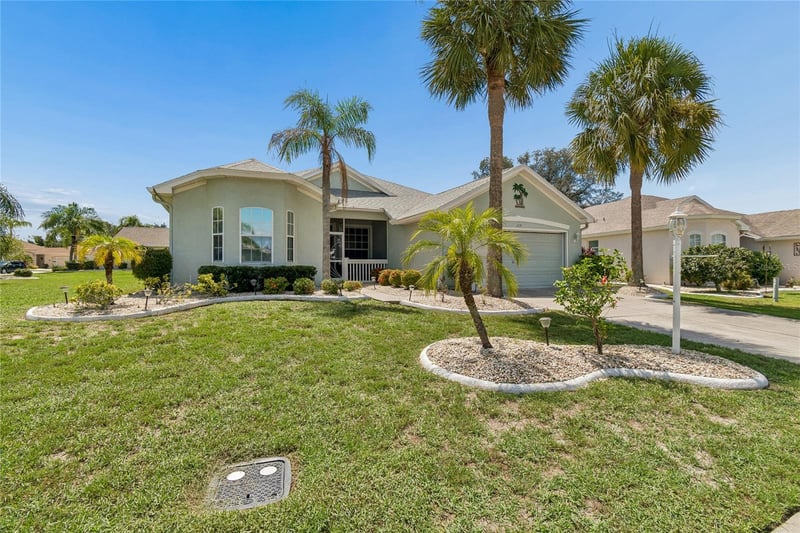 1119 Villeroy Dr, Sun City Center, FL 33573