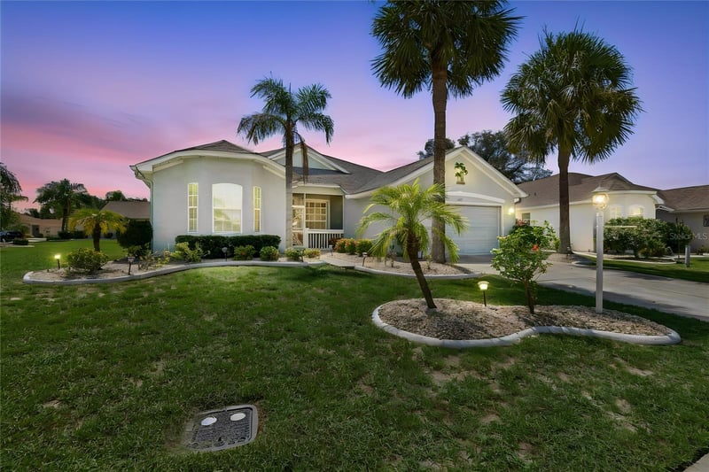 1119 Villeroy Dr, Sun City Center, FL 33573