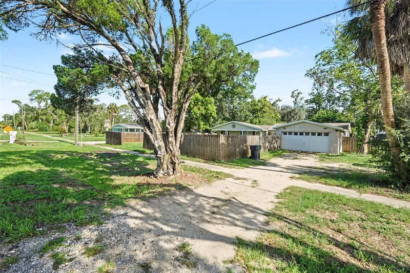 805 College Ave, Ruskin, FL 33570