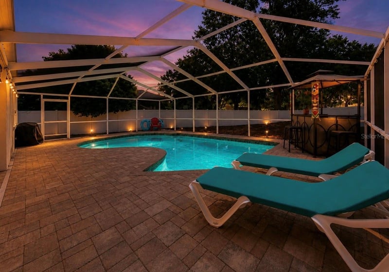 4302 Longfellow Dr, Plant City, FL 33566