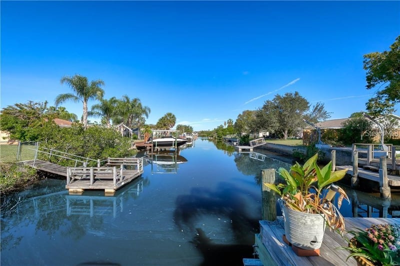6125 Seabreeze Dr, Port Richey, FL 34668