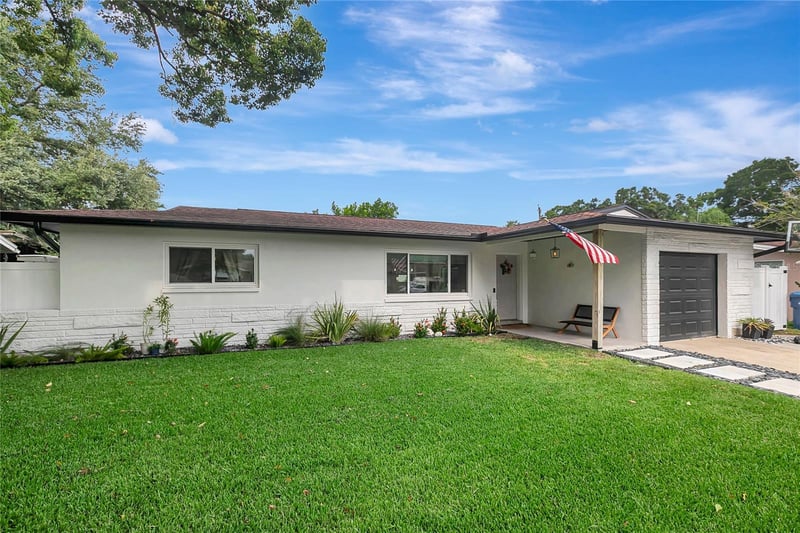 510 Hillcrest Dr, Largo, FL 33771