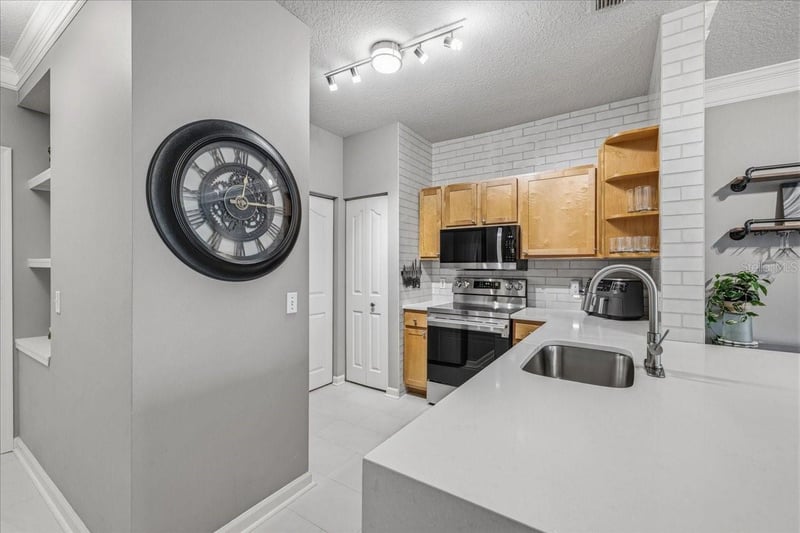 4207 S Dale Mabry Hw #8308, Tampa, FL 33611