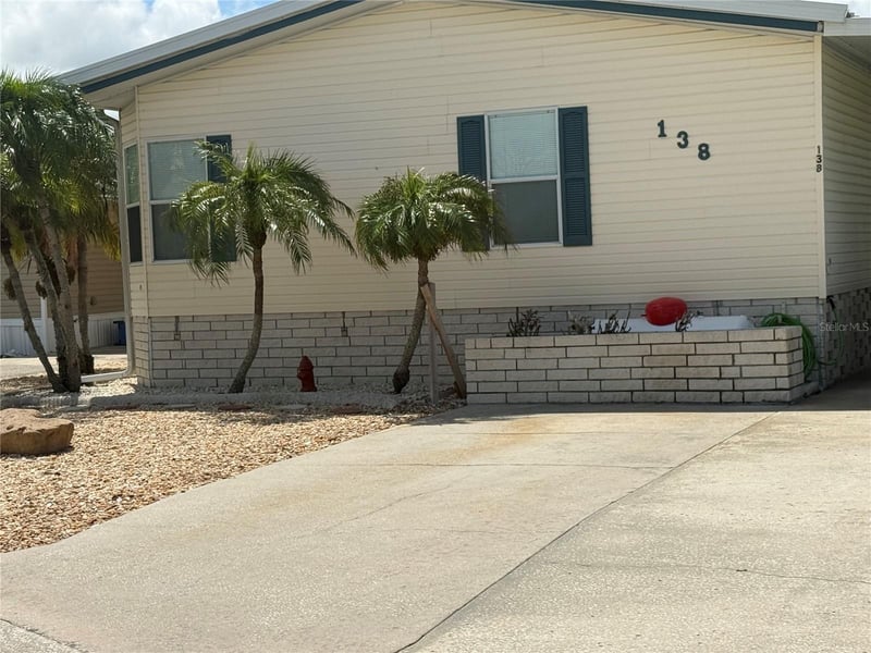 138 Saint Thomas Cir, Apollo Beach, FL 33572