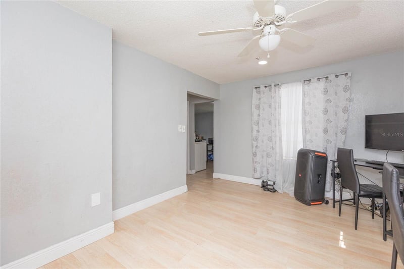 1526 Clinton , Tampa, FL 33604