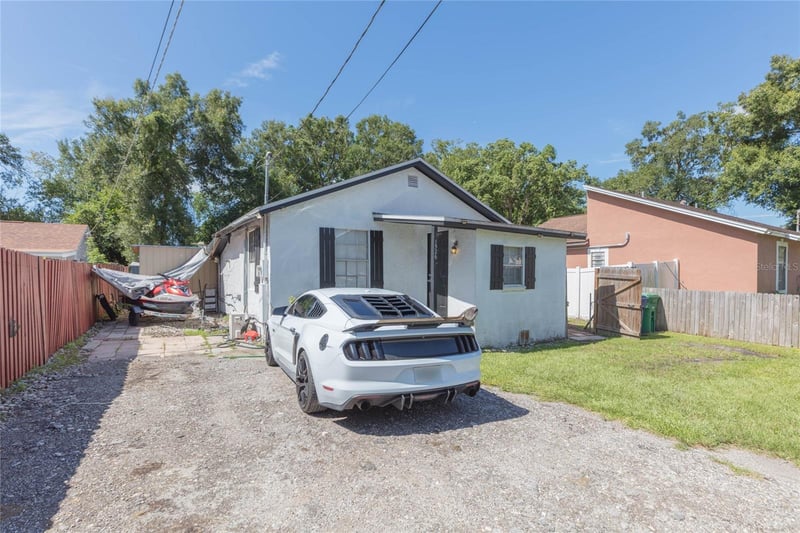 1526 Clinton , Tampa, FL 33604