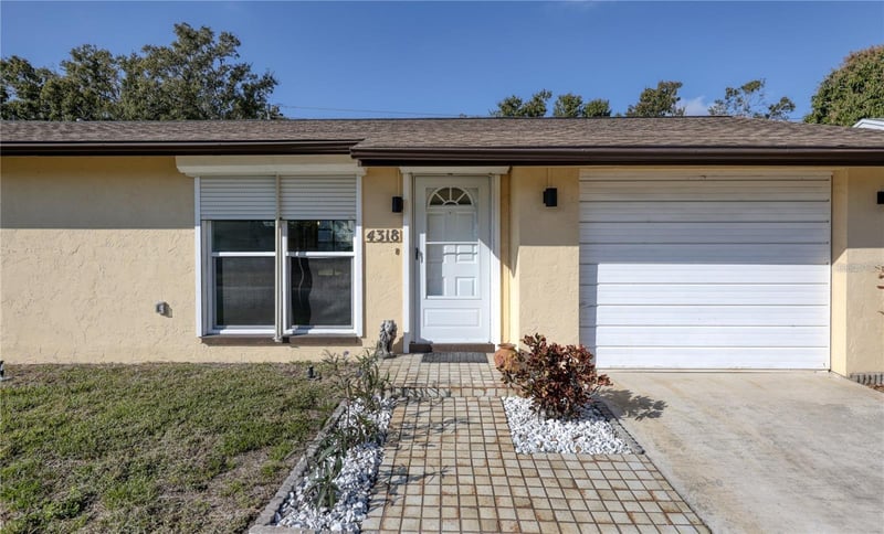 4318 Great Lakes Dr, Clearwater, FL 33762
