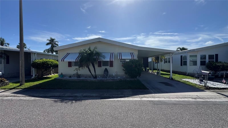 1001 Starkey Rd #723, Largo, FL 33771