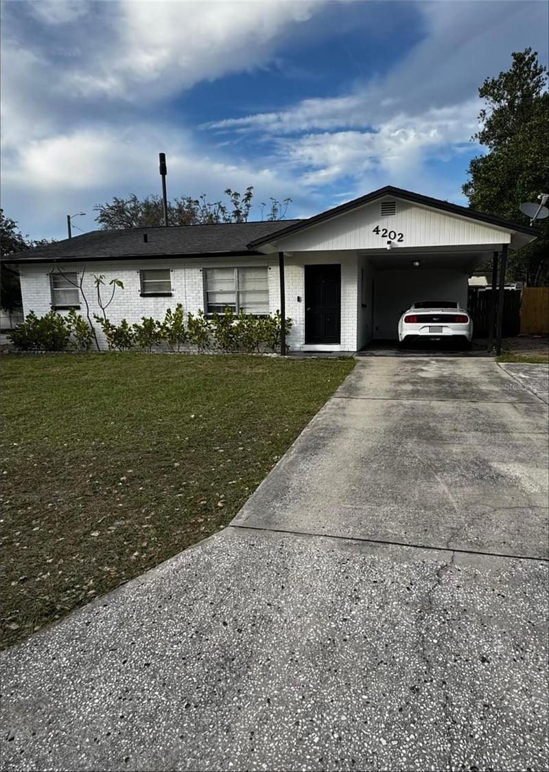 4202 Okara Rd, Tampa, FL 33617